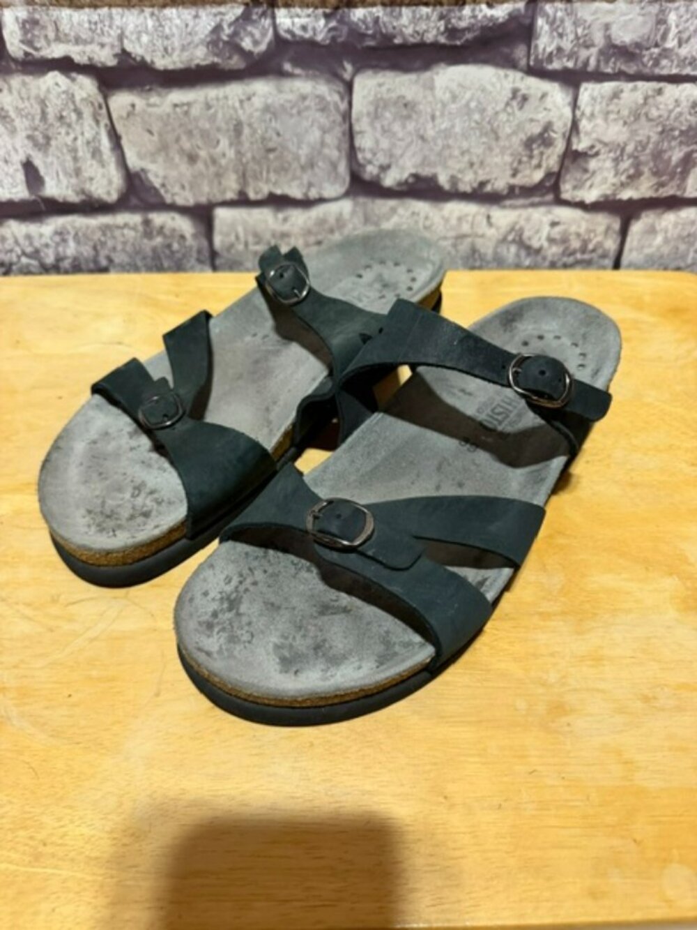 Mephisto Black Leather Sandals Size 39